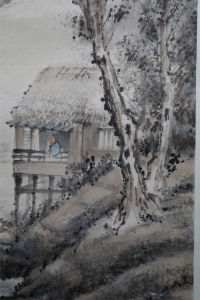 (4)
