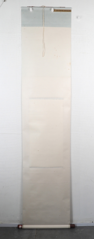 (4)