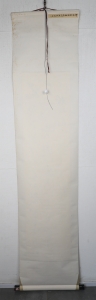 (4)