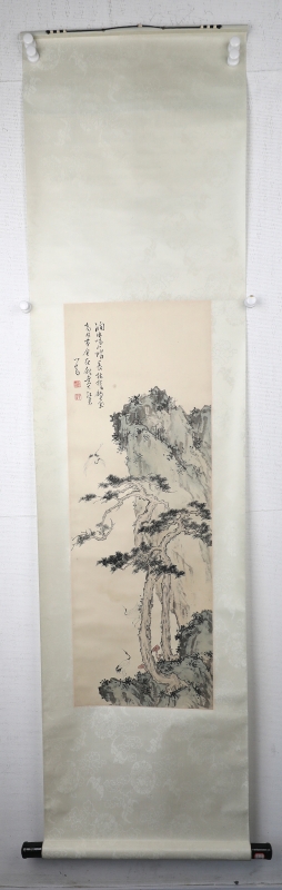 (4)