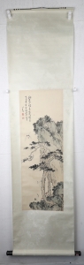 (4)