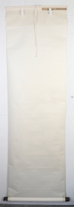 (4)